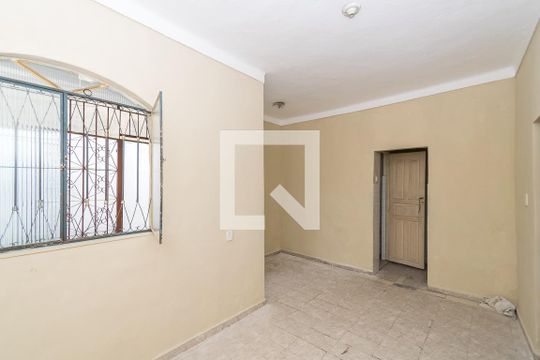 Casa para alugar com 2 quartos, 60m² em Irajá, Rio de Janeiro