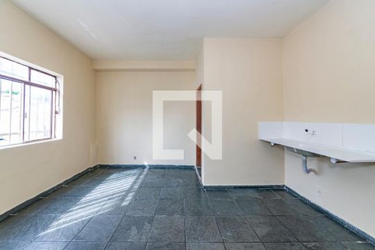 Studio de kitnet/studio para alugar com 1 quarto, 18m² em João Pinheiro, Belo Horizonte