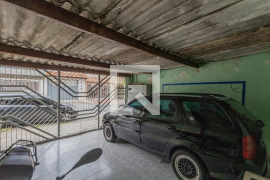 Garagem de casa à venda com 3 quartos, 120m² em Vila Regina, São Paulo