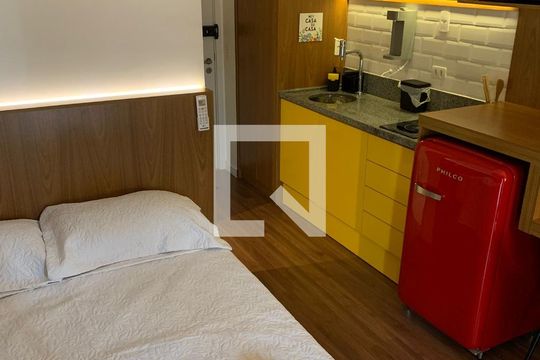 Sala/Quarto/Cozinha de kitnet/studio para alugar com 1 quarto, 25m² em Chácara Santo Antônio (Zona Sul), São Paulo