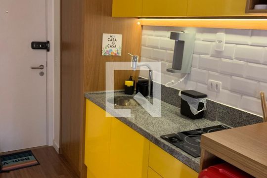 Sala/Quarto/Cozinha de kitnet/studio para alugar com 1 quarto, 25m² em Chácara Santo Antônio (Zona Sul), São Paulo