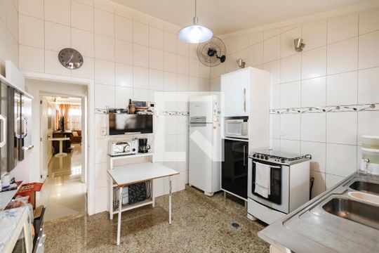 Cozinha de casa para alugar com 4 quartos, 196m² em Cidade Monções, São Paulo