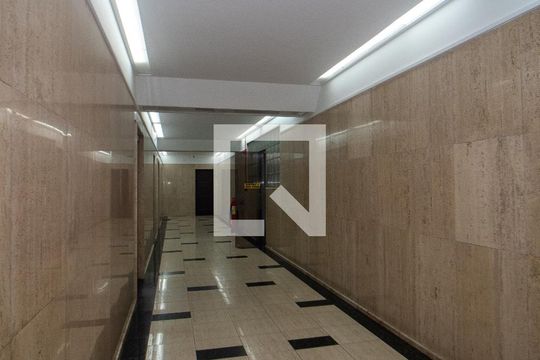 Hall de entrada de apartamento para alugar com 3 quartos, 138m² em Centro Histórico, Porto Alegre