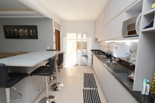 Cozinha de casa à venda com 3 quartos, 250m² em Campininha, São Paulo