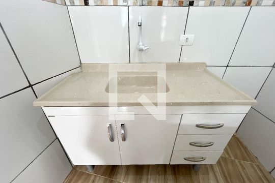 Cozinha de apartamento para alugar com 1 quarto, 20m² em Freguesia do Ó, São Paulo