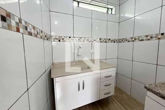 Cozinha de apartamento para alugar com 1 quarto, 20m² em Freguesia do Ó, São Paulo