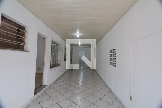 Garagem de casa à venda com 5 quartos, 280m² em Centro, Canoas