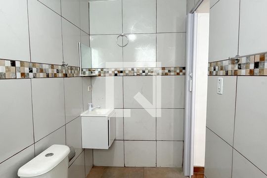 Banheiro de apartamento para alugar com 1 quarto, 20m² em Freguesia do Ó, São Paulo