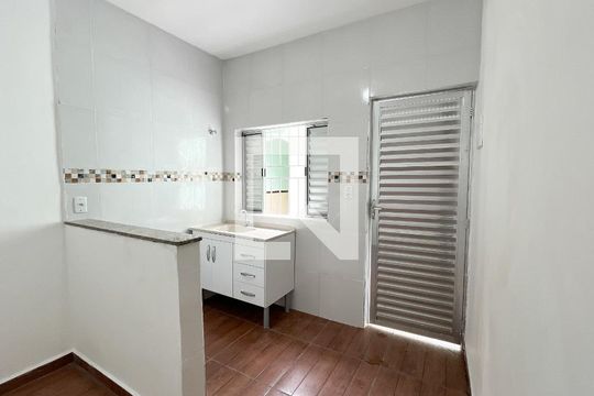 Sala/Cozinha de apartamento para alugar com 1 quarto, 20m² em Freguesia do Ó, São Paulo