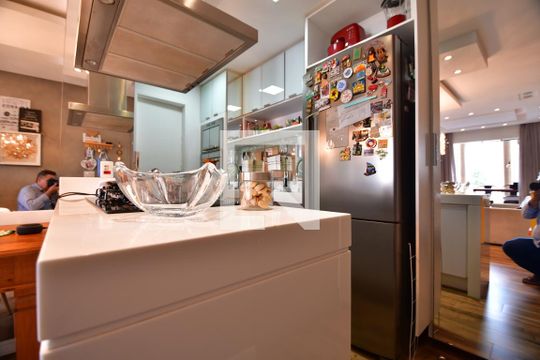 Cozinha de apartamento à venda com 2 quartos, 60m² em Vila Costa E Silva, Campinas