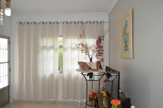 Sala de casa à venda com 2 quartos, 300m² em Ipiranga, São Paulo