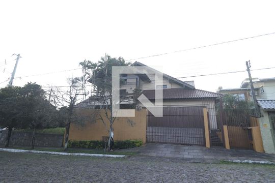 Fachada de casa à venda com 4 quartos, 572m² em Guarani, Novo Hamburgo