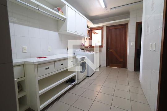 Área de Serviço de casa à venda com 4 quartos, 572m² em Guarani, Novo Hamburgo
