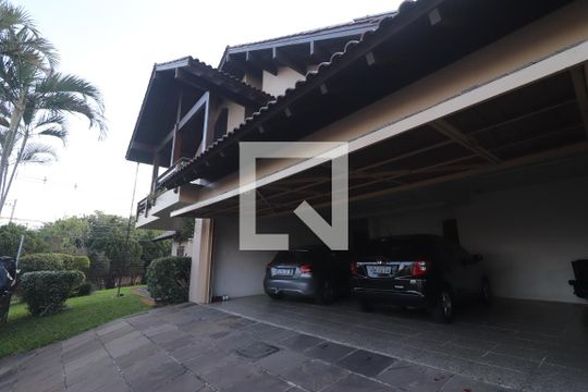 Garagem de casa à venda com 4 quartos, 572m² em Guarani, Novo Hamburgo