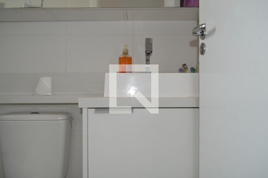 Banheiro de apartamento à venda com 2 quartos, 41m² em Cambuci, São Paulo
