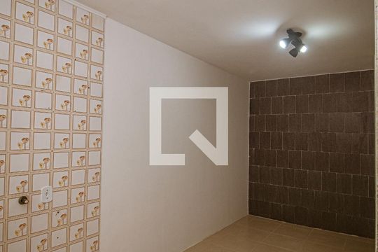 Cozinha de apartamento à venda com 2 quartos, 71m² em Medianeira, Porto Alegre