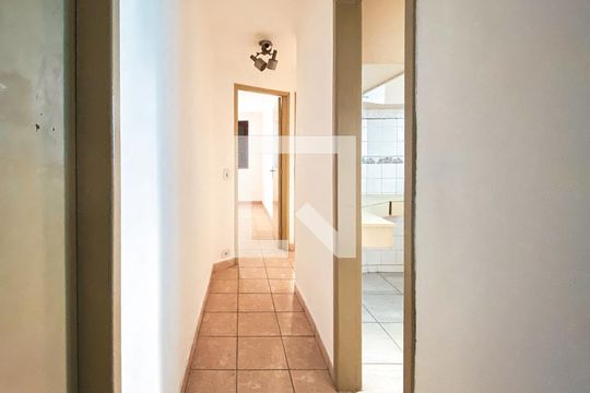 Corredor de casa de condomínio à venda com 4 quartos, 100m² em Jardim Esmeralda, São Paulo