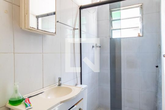 Banheiro de casa à venda com 2 quartos, 126m² em Padroeira, Osasco