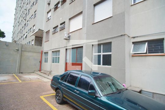 Garagem de apartamento à venda com 2 quartos, 72m² em Jardim Itu, Porto Alegre