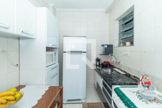 Cozinha 1 de casa à venda com 4 quartos, 205m² em Vila Nova Manchester, São Paulo