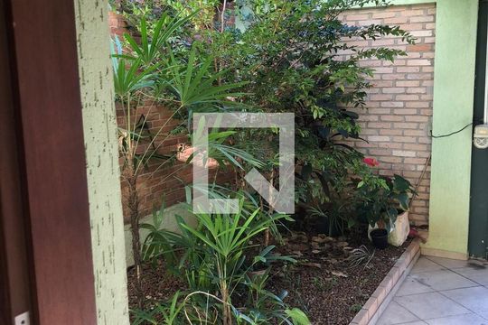 Área Externa de casa à venda com 4 quartos, 221m² em Vila Pirajussara, São Paulo