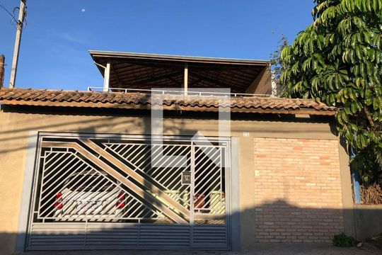 Fachada de casa à venda com 4 quartos, 221m² em Vila Pirajussara, São Paulo