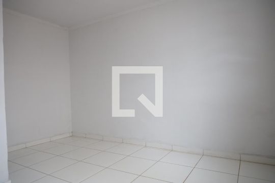 Quarto 2 de casa para alugar com 2 quartos, 70m² em Parque Amazônia, Goiânia