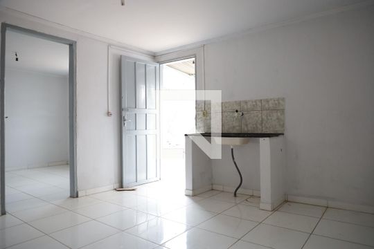 Casa para alugar com 2 quartos, 70m² em Parque Amazônia, Goiânia