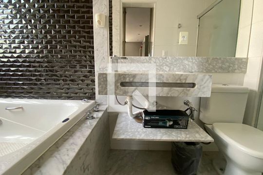 Quarto Suíte 1 de apartamento à venda com 5 quartos, 256m² em Buritis, Belo Horizonte