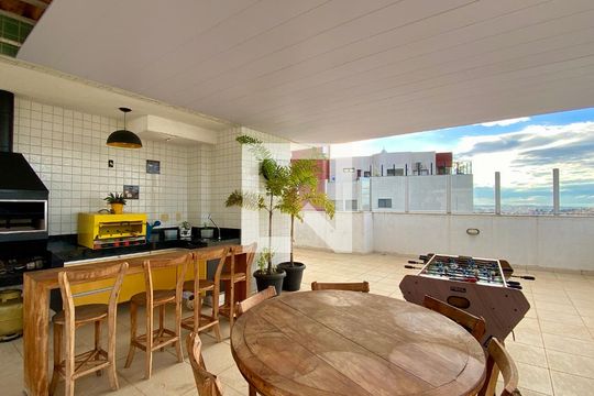 Varanda gourmet de apartamento para alugar com 5 quartos, 256m² em Buritis, Belo Horizonte