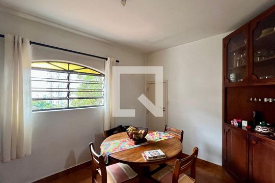 Cozinha de casa à venda com 4 quartos, 275m² em Vila Madalena, São Paulo