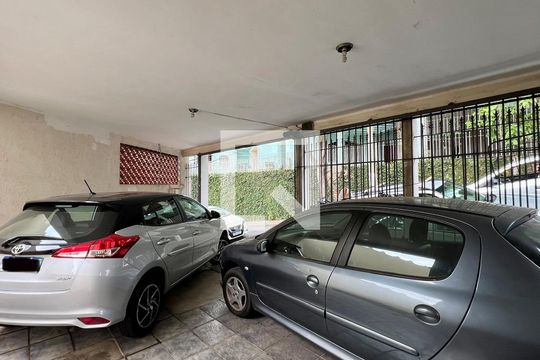 Garagem de casa à venda com 4 quartos, 275m² em Vila Madalena, São Paulo