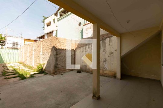 Varanda de casa à venda com 2 quartos, 105m² em Santa Terezinha, Belo Horizonte