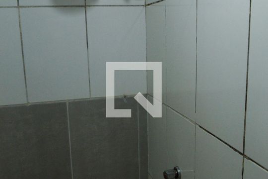 Banheiro de kitnet/studio para alugar com 1 quarto, 22m² em Jacarepaguá, Rio de Janeiro