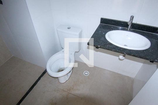 Banheiro de apartamento para alugar com 2 quartos, 49m² em Vila Fernandes, São Paulo