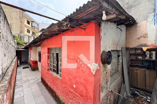 Quintal  de casa à venda com 3 quartos, 200m² em Jardim, Santo André