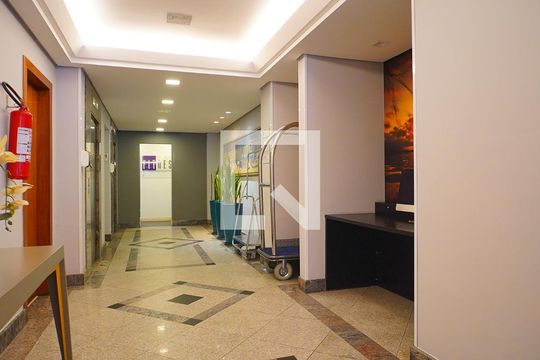 Hall de entrada de apartamento para alugar com 1 quarto, 42m² em Centro, Florianópolis
