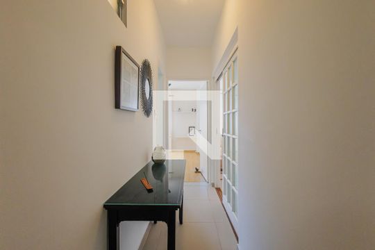 Corredor de apartamento à venda com 3 quartos, 71m² em Pinheiros, São Paulo
