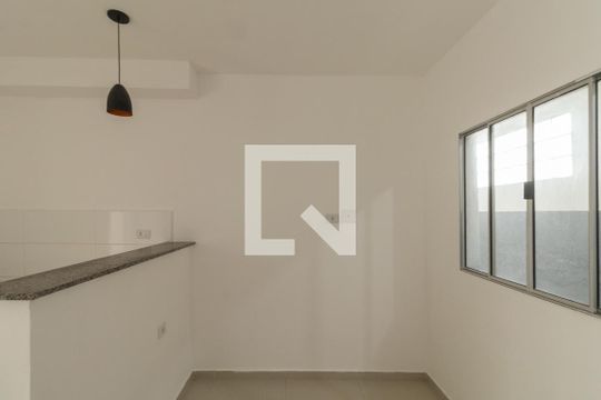 Sala e Cozinha de apartamento para alugar com 1 quarto, 27m² em Parque Cisper, São Paulo