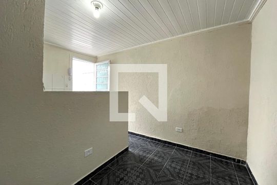 Sala/Quarto de casa para alugar com 1 quarto, 20m² em Vila Guarani (zona Sul), São Paulo