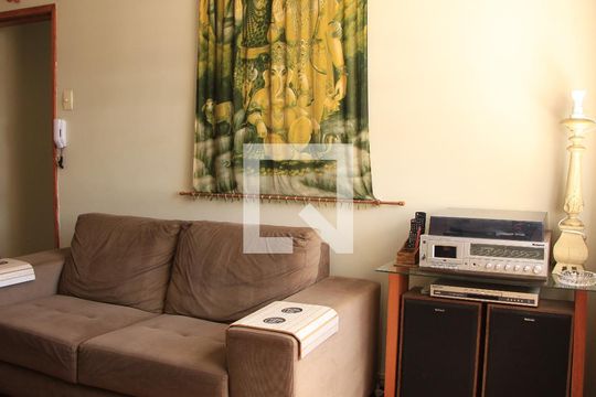 Sala de apartamento à venda com 3 quartos, 90m² em Floresta, Porto Alegre