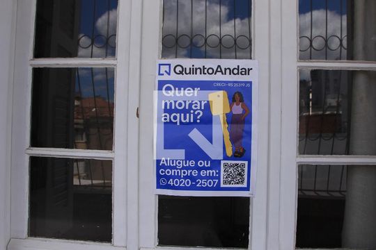 placa instalada de apartamento à venda com 3 quartos, 90m² em Floresta, Porto Alegre