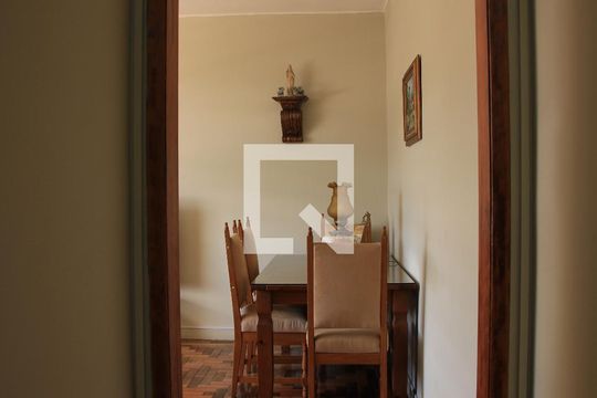Corredor de apartamento à venda com 3 quartos, 90m² em Floresta, Porto Alegre