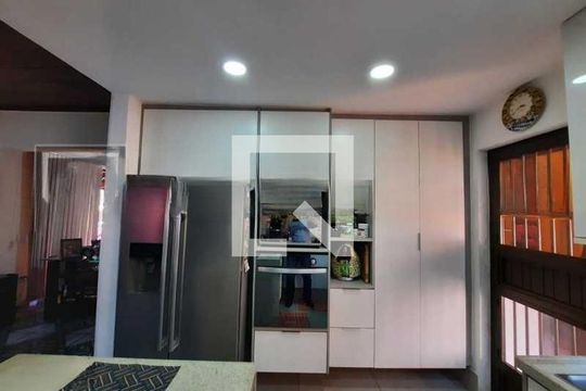 Casa de Condomínio à venda com 3 quartos, 243m² em Taquara, Rio de Janeiro