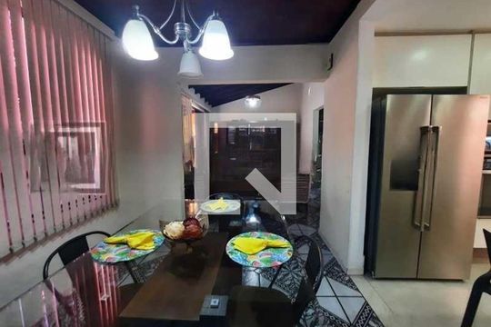Casa de Condomínio à venda com 3 quartos, 243m² em Taquara, Rio de Janeiro