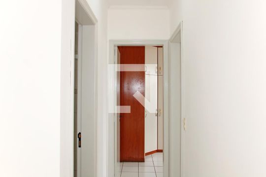 Corredor de apartamento à venda com 2 quartos, 60m² em Centro, Vinhedo