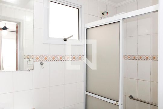 Banheiro da Suíte de apartamento à venda com 2 quartos, 60m² em Centro, Vinhedo