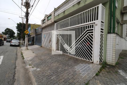 Fachada de casa à venda com 3 quartos, 109m² em Utinga, Santo André