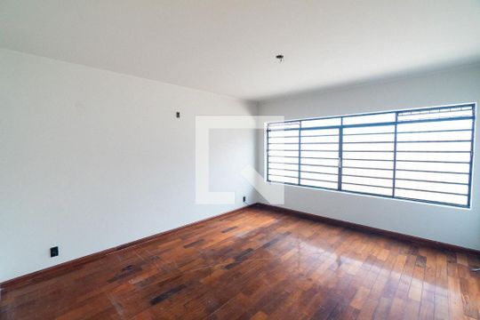 Casa à venda com 3 quartos, 360m² em Parque Jabaquara, São Paulo