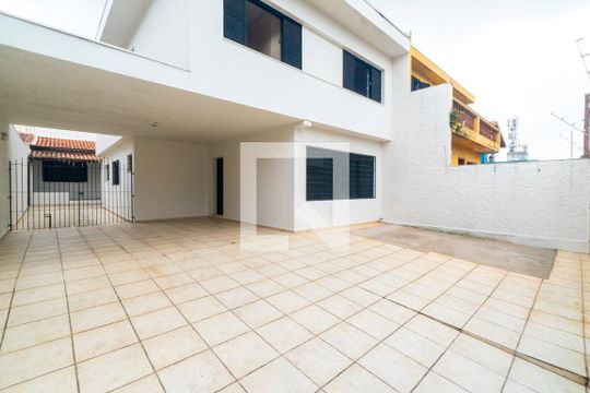Garagem de casa à venda com 3 quartos, 360m² em Parque Jabaquara, São Paulo